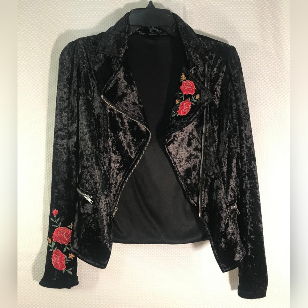 COCO disney / Pixar Women's Black Velvet Jacket with Red Rose Embroidery Zize XS